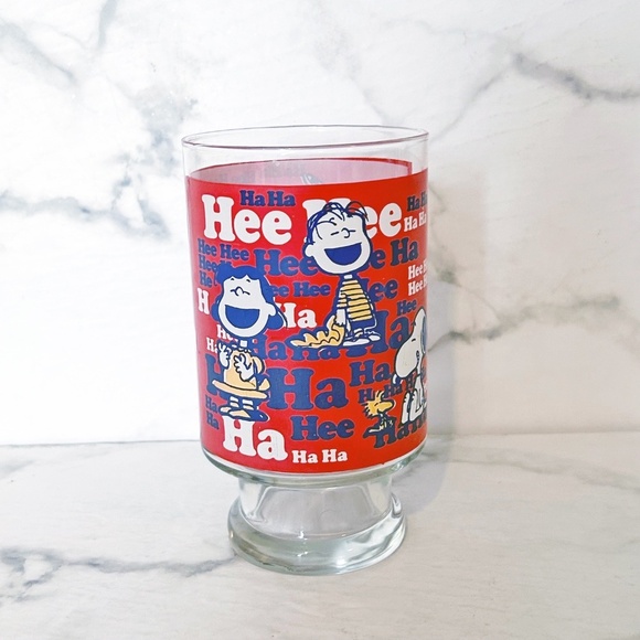 Vintage Peanuts drinking glass, Charlie Brown, Snoopy, Linus, Lucy - Picture 1 of 5